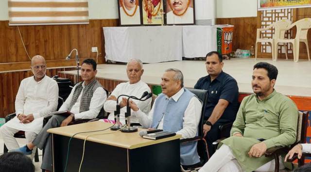 Saudan Singh addresses his party members at a party meet for the upcoming elections in Himachal Pradesh. (Twitter/Saudan Singh)