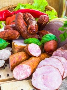 Nitrates in meat are harmful, but in plants it is beneficial