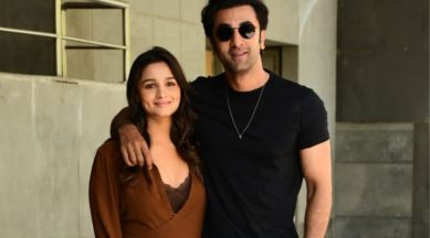 Alia Bhatt glows as she returns with Ranbir Kapoor from Italian babymoon,  see video | Entertainment News,The Indian Express