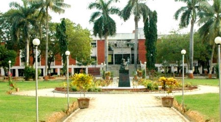 Veer Narmad South Gujarat University main building (Image: Wikipedia)