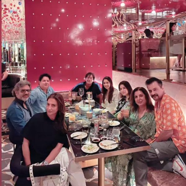 Farah Khan’s goes on a dinner date with Fabulous Lives of Bollywood Wives’ girl gang