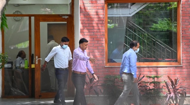  CBI officials during a raid at the residence of Delhi Deputy Chief Minister Manish Sisodia in connection with alleged irregularities in Delhi Excise Policy, in New Delhi, Friday, Aug. 19, 2022.(PTI Photo/Ravi Choudhary)