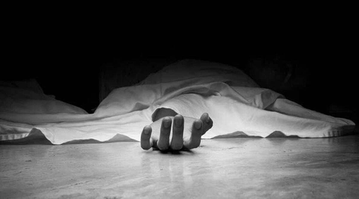 car fells off cliff near Pune, Raigad district police,
