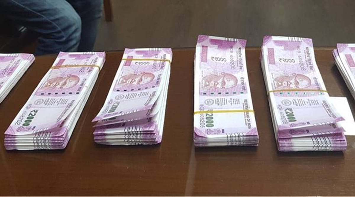 Congress: Fake notes worth Rs 12.24 crore detected in Gujarat in past ...