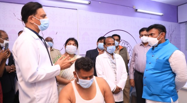He also announced a grant of Rs 5 crore to the Jayanagar General Hospital following a discussion with the officials for repair works.