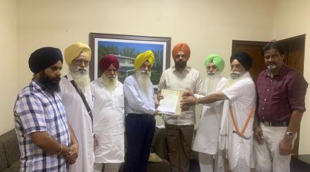 Hawara panel  submits memorandumto AAP MLA  Ashok Prashar in Ludhiana. (Express/Sourced)
