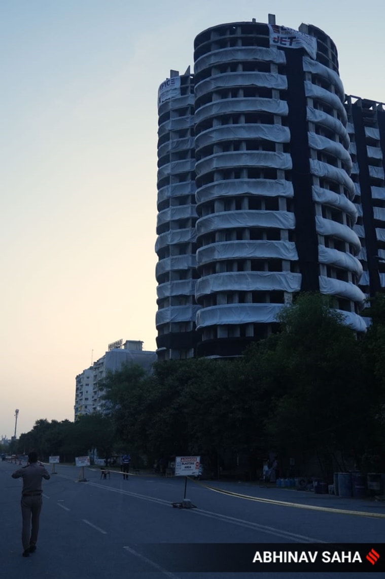 Supertech Twin Towers demolition, Supertech Twin Towers, tower demolition Noida, health advisory, Noida's Twin Towers, chief medical officer Gautam Budh Nagar health advisory, indian express news