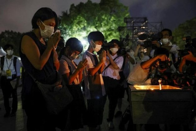 japan remembers hiroshima