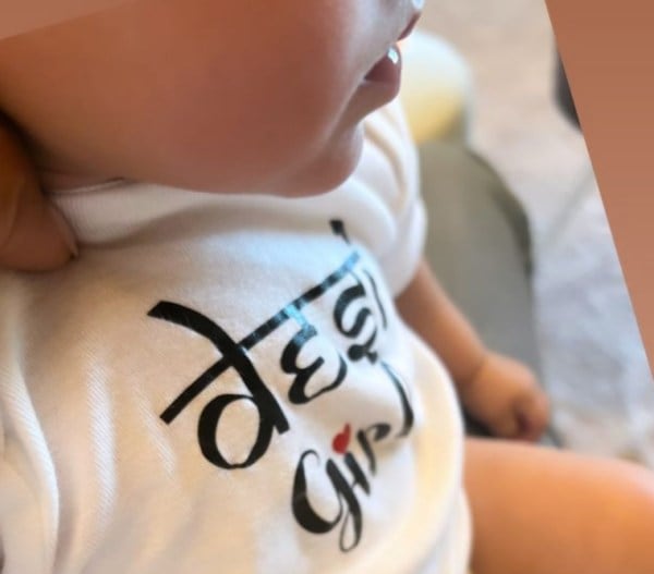 Priyanka Chopra transforms baby Malti Marie into the next Desi Girl, partially reveals her face in new photo. See here