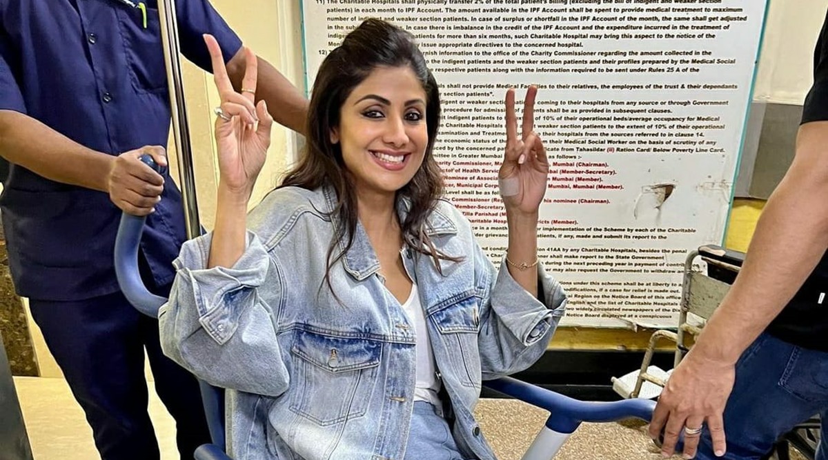 What do the yoga poses that Shilpa Shetty follows to heal her fractured leg suggest?