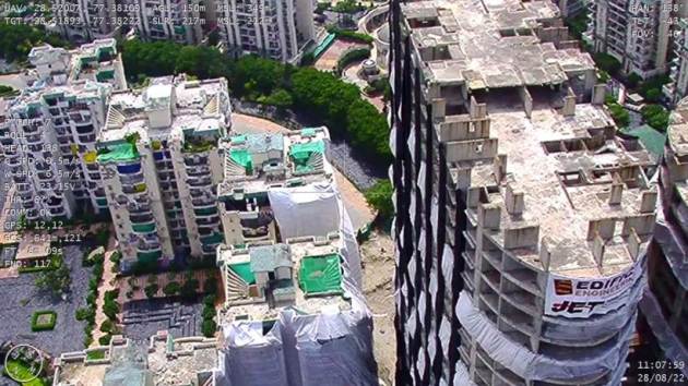Supertech demolition photos: Prep, evacuations complete, twin towers ...