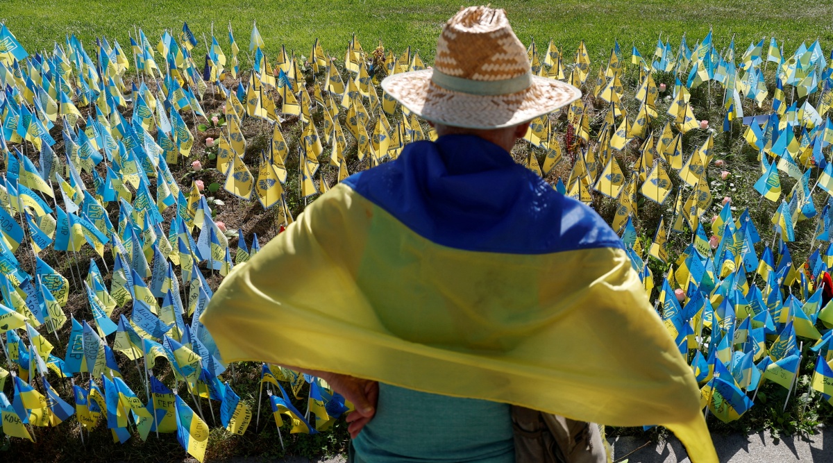 Москва задерживает политика за критику украинского вторжения;  война перешагнула шестимесячную отметку