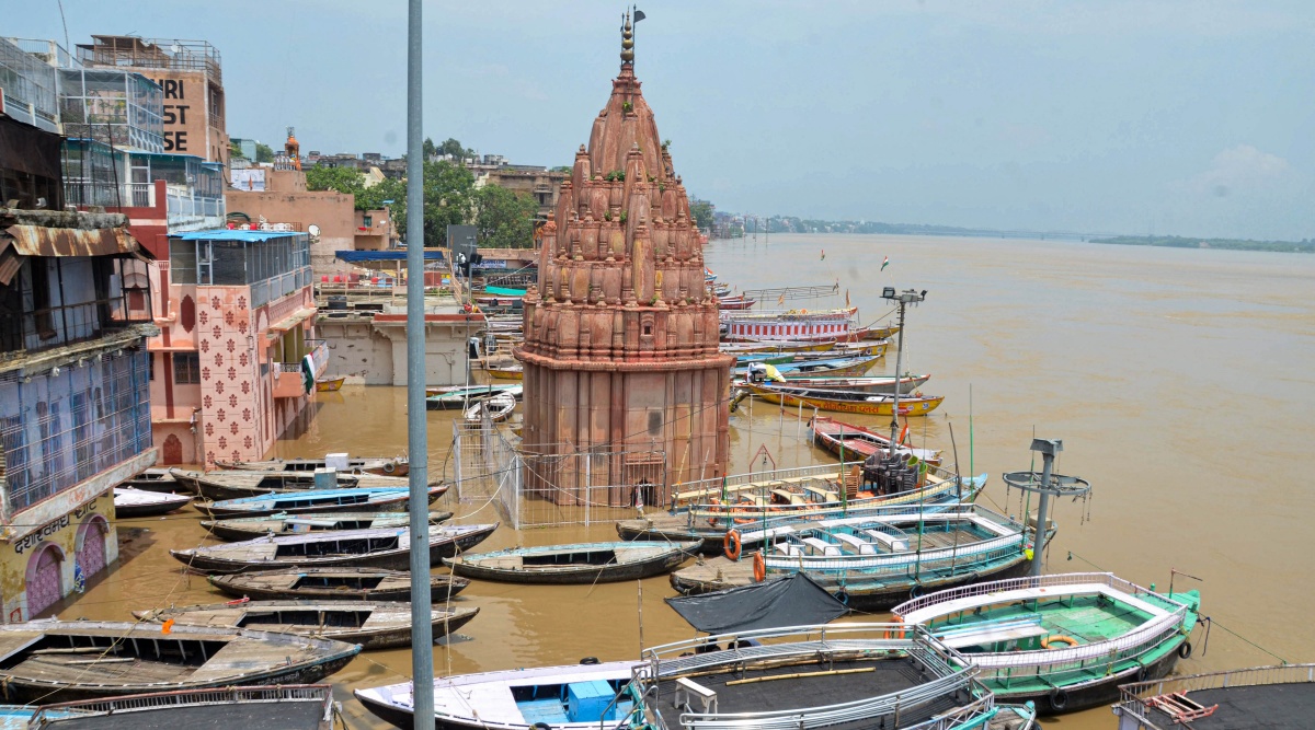 india-weather-news-highlights-water-level-in-ganga-river-crosses-danger-mark-in-varanasi-strong-surface-winds-expected-during-the-day-in-delhi