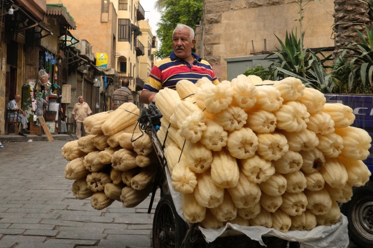 Pobreza, inflación, miedo: la economía de Egipto al borde del abismo