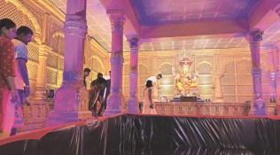 Thunder, lightning to mark festival-end