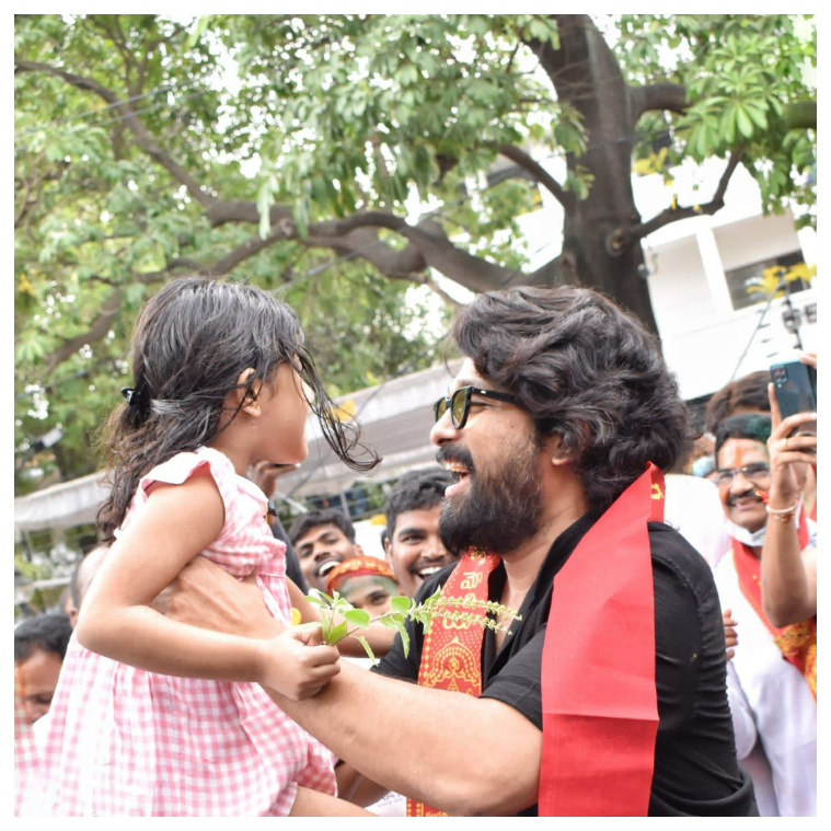 Inside Allu Arjun And Daughter Arha’s Ganesh Visarjan, See Pics ...