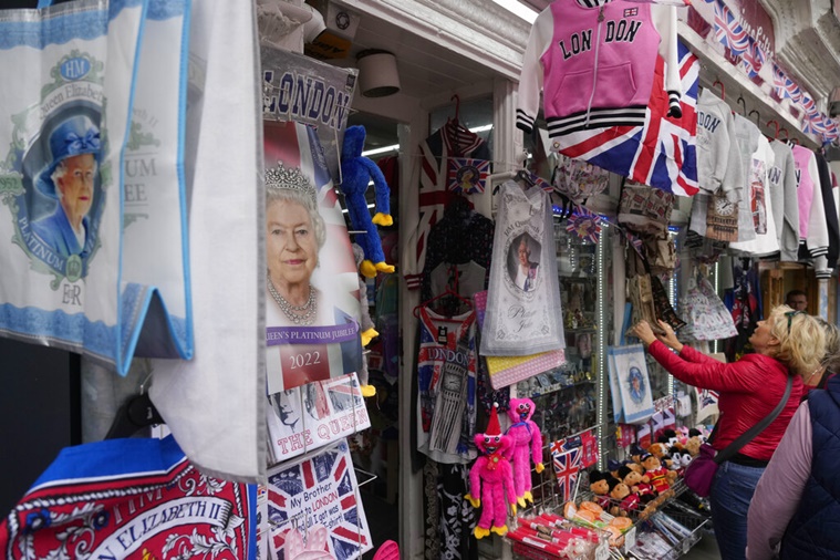 London tourism, tourists in London, Queen Elizabeth II funeral, people taking part in Queen Elizabeth II funeral, royal family fans, guests in London, Queen Elizabeth II fans in London, tourism boost London, indian express news