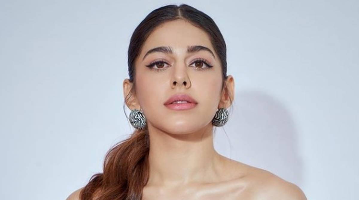 Alaya F on exchanging fashion advice with Pooja Bedi My mother and I are very different, so is our sense of style Life-style News