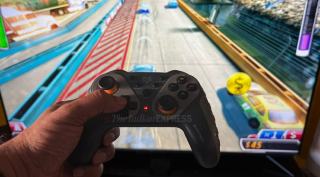 amkette, amkette evofox review, evofox game box, evofox gwireless gamepad,