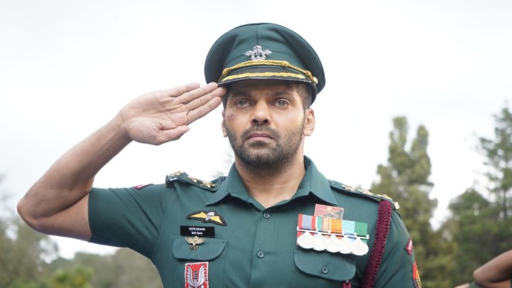 Captain Movie Review