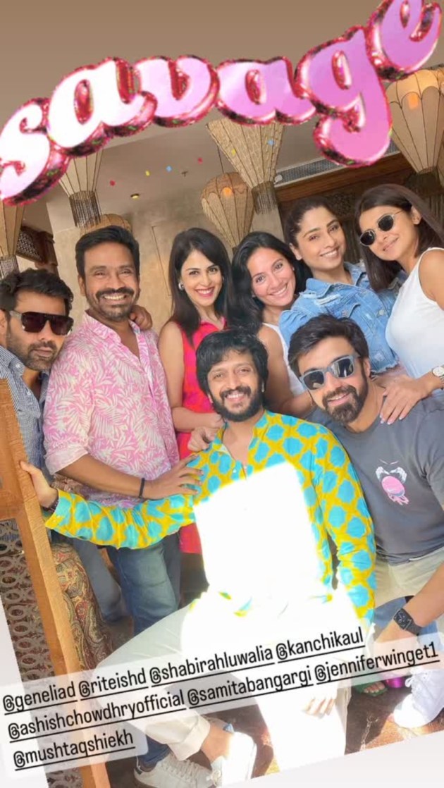 Genelia-Riteish Deshmukh's Sunday