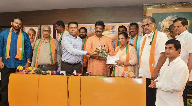 Panaji: Goa Chief Minister Pramod Sawant and Goa BJP President Sadanand Shet Tanavade welcome eight Congress MLAs who joined the party, in Panaji, Wednesday, Sept. 14, 2022. The newly joined members are Michael Lobo, Digambar Kamat, Delilah Lobo, Rajesh Phaldesai, Kedar Naik, Sankalp Amonkar, Aleixo Sequeira and Rudolf Fernandes. (PTI Photo/file)