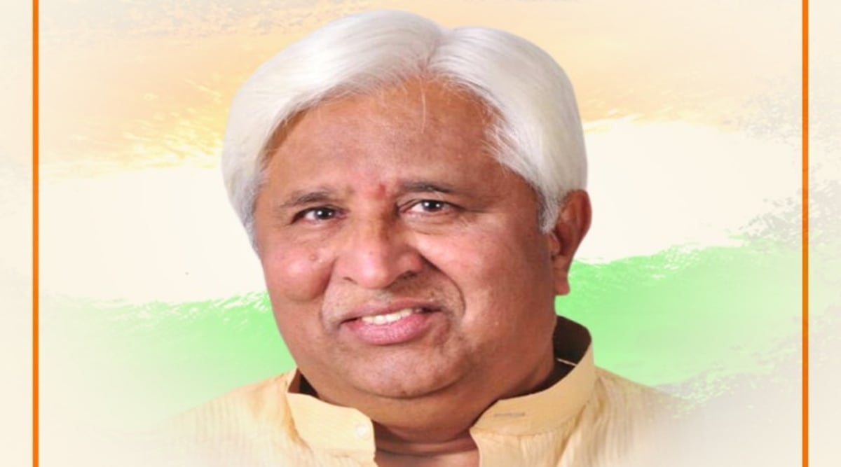 At the national level, insurers paid Rs 26,393 crore as against the gross premium of Rs 32,000 crore, the former agriculture and rural development minister said. (Twitter/@@HKPatil1953)
