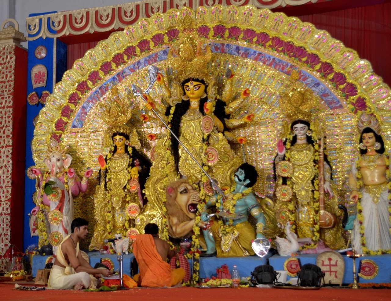 Durga Pujo celebrations: Bengalis in Bengaluru gear up to welcome Maa ...