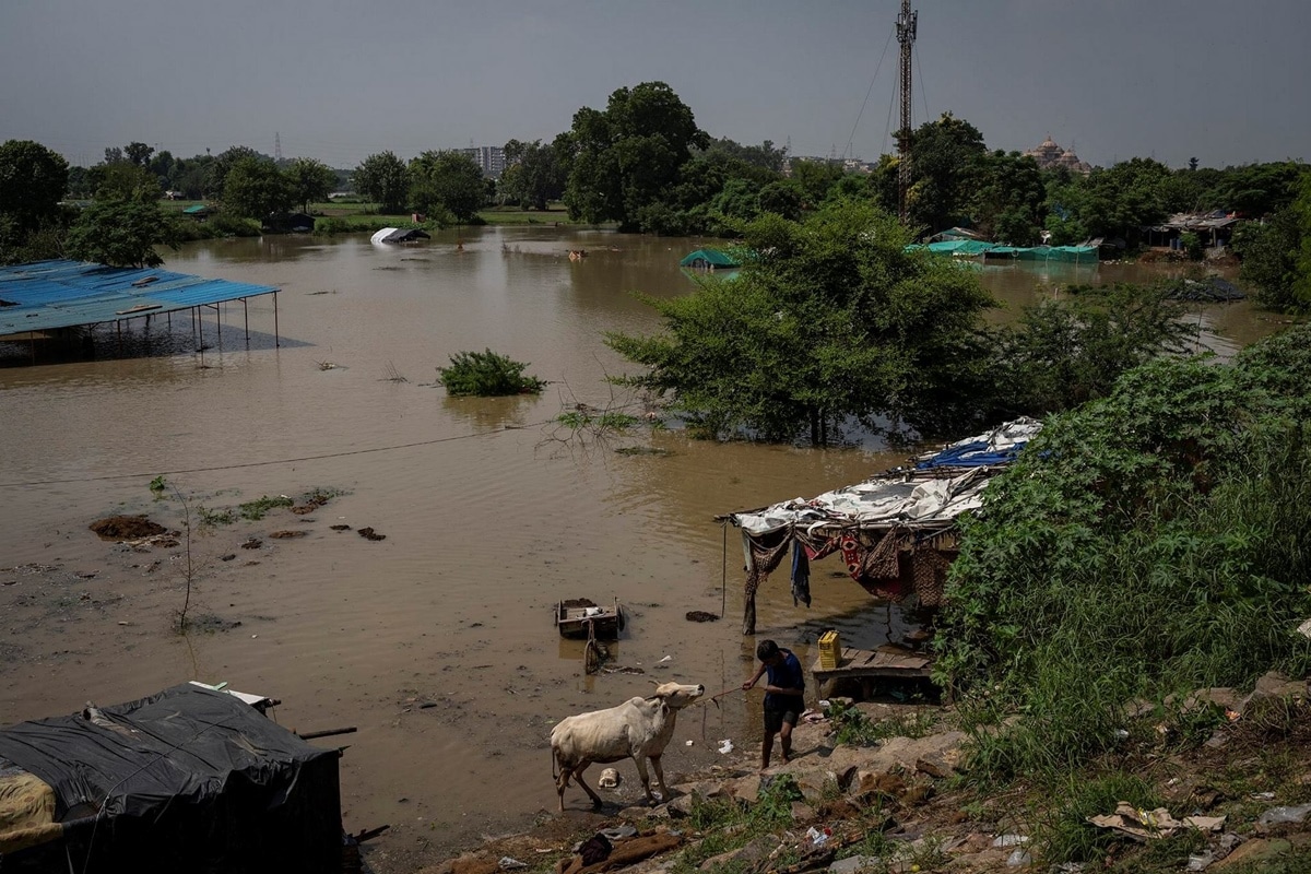 Delhi: Yamuna Water Level Remains Above Danger Mark | Delhi News - The ...