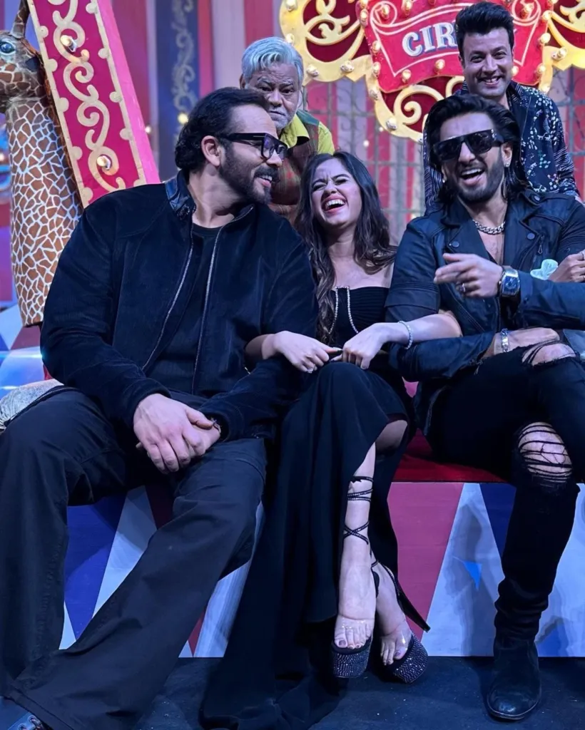 Ranveer Singh rocks an all-black biker boy ensemble at the Khatron Ke  Khiladi grand finale : Bollywood News - Bollywood Hungama