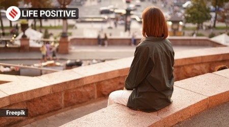 Crystal Robello provides insight into the struggles of being an introvert in today's society. (Photo: Freepik)