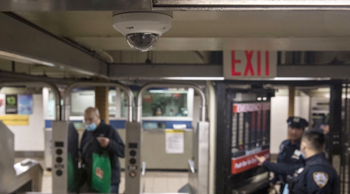 New York City Subway System To Install Security Cameras In Train Cars ...