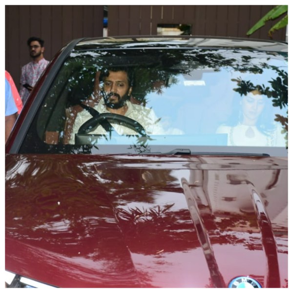 Riteish Deshmukh, Genelia Deshmukh buy new car worth Rs 1.4 crore on Ganesh  Chaturthi | Bollywood News, The Indian Express