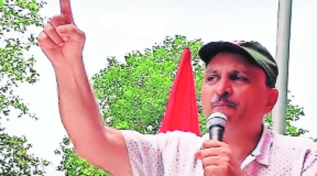 Milind Ranade, General Secretary of Kachara Vahtuk Sharmila Sangh. (Express)