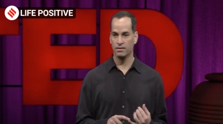 Ric Elias talks about the flight that changed his life forever.
(Source: Youtube/TED Talks)