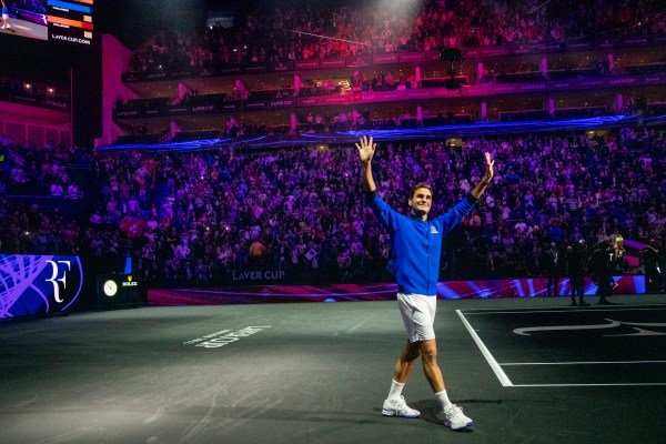 Roger Federer sobre su salida y sosteniendo la mano de Rafa Nadal: 'Quizás sea un secreto, gracias'