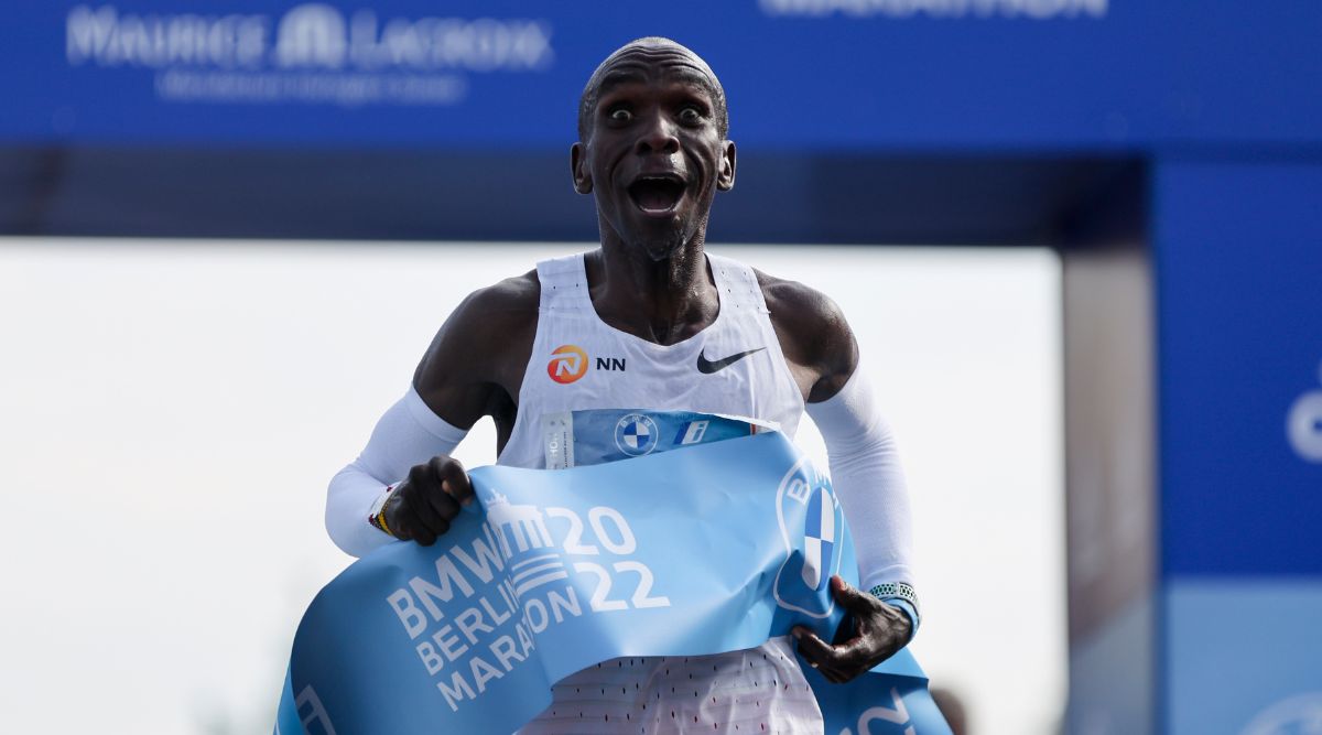 Eliud Kipchoge, Kenya's Eliud Kipchoge, Eliud Kipchoge record, world record in Berlin Marathon, Eliud Kipchoge clocks 2:01:09