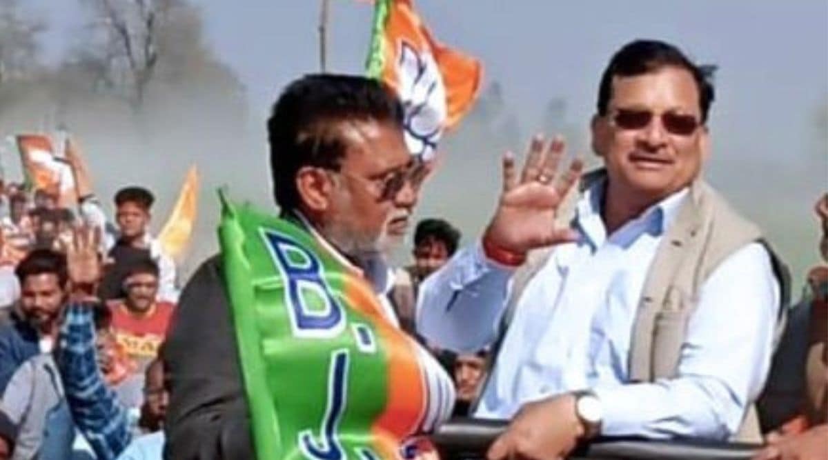 UP BJP MLA Arvind Giri (right). (Source: Twitter/ArvindgiriMLA)