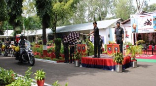 Gunners’ Day: Motorcycle and trekking expedition to Delhi flagged off from Pune