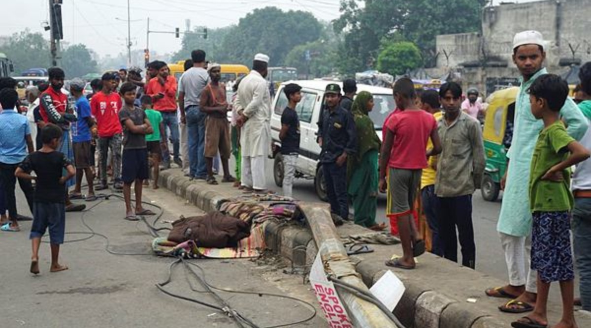Delhi: Truck runs over 6 persons sleeping on road divider, 4 killed