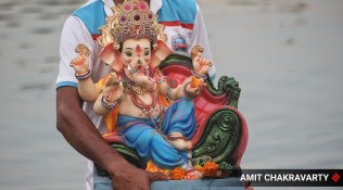 Bombay HC disposes petition challenging ‘discrimination’ during Ganesh immersion in Pune