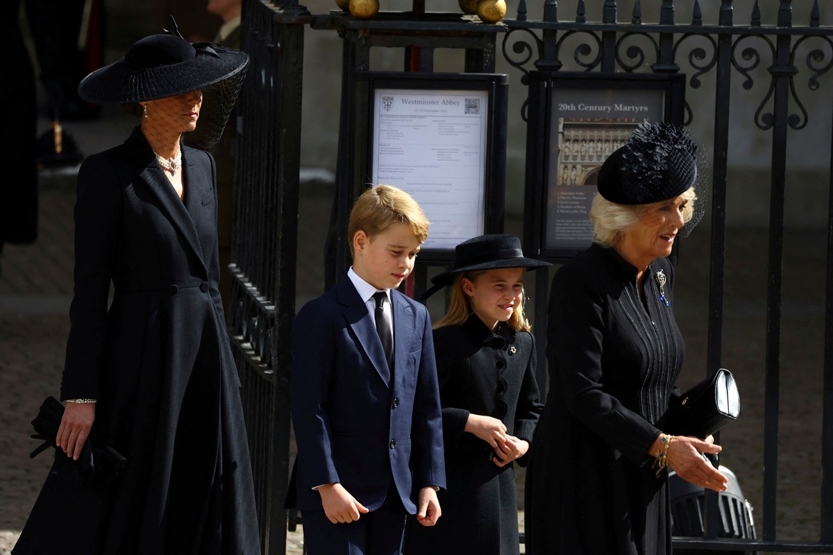 De Kate a Meghan: cómo la familia real rindió homenaje a la reina Isabel II con sus joyas y atuendos en su funeral de estado