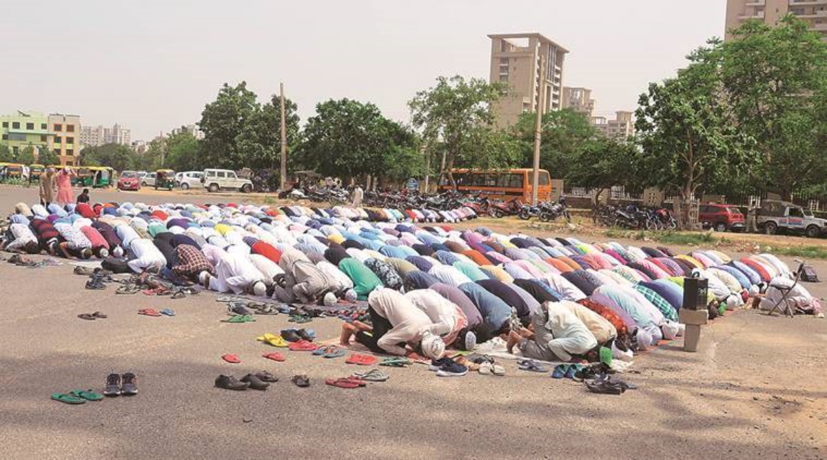 Namaz row at Gurgaon university as group objects to prayers on football field by African students