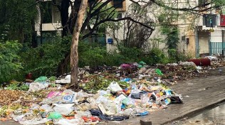 Pune: Garbage piles trouble Aundh-Baner residents, complaints to PMC ‘yield no result’