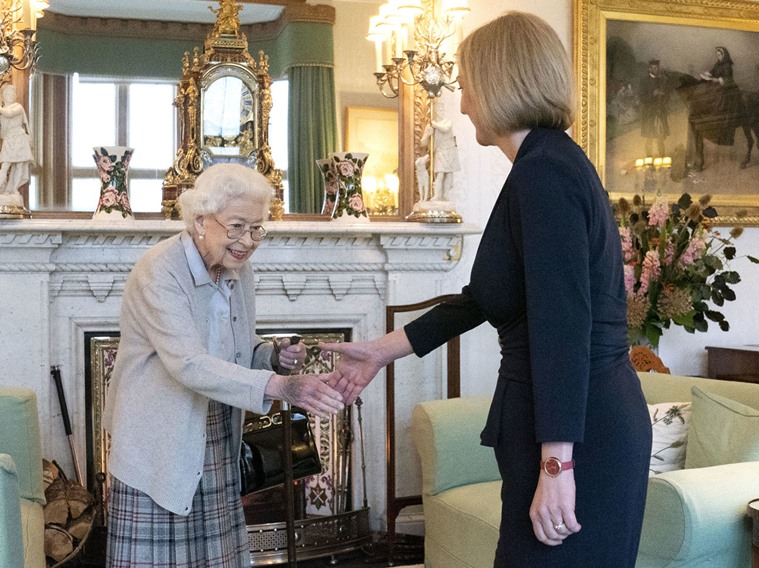 Queen Elizabeth wore Balmoral tartan for her last public appearance
