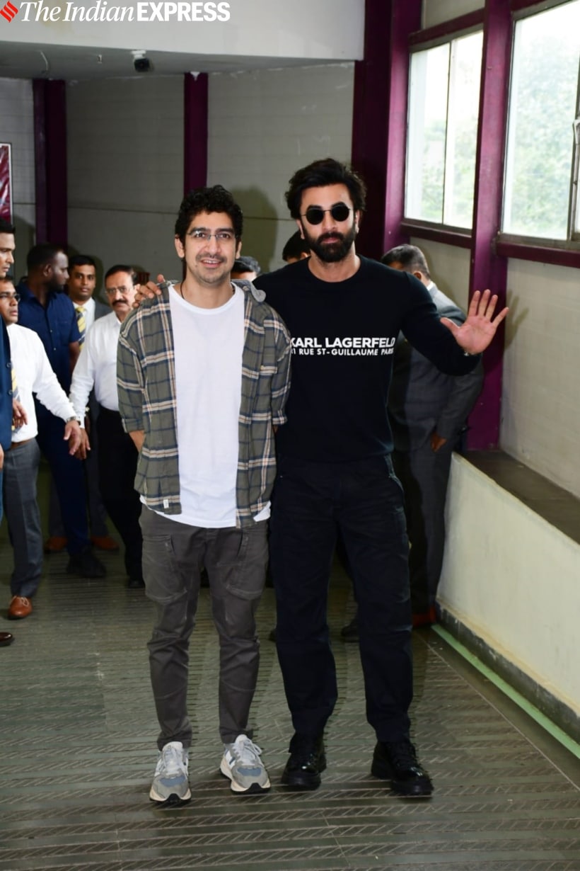 Ranbir Kapoor Joins Brahmastra Director Ayan Mukerji To Celebrate ...