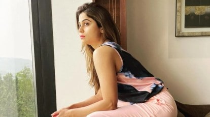 Shamita Shetty sets fitness goals with thighs, calves-toning moves