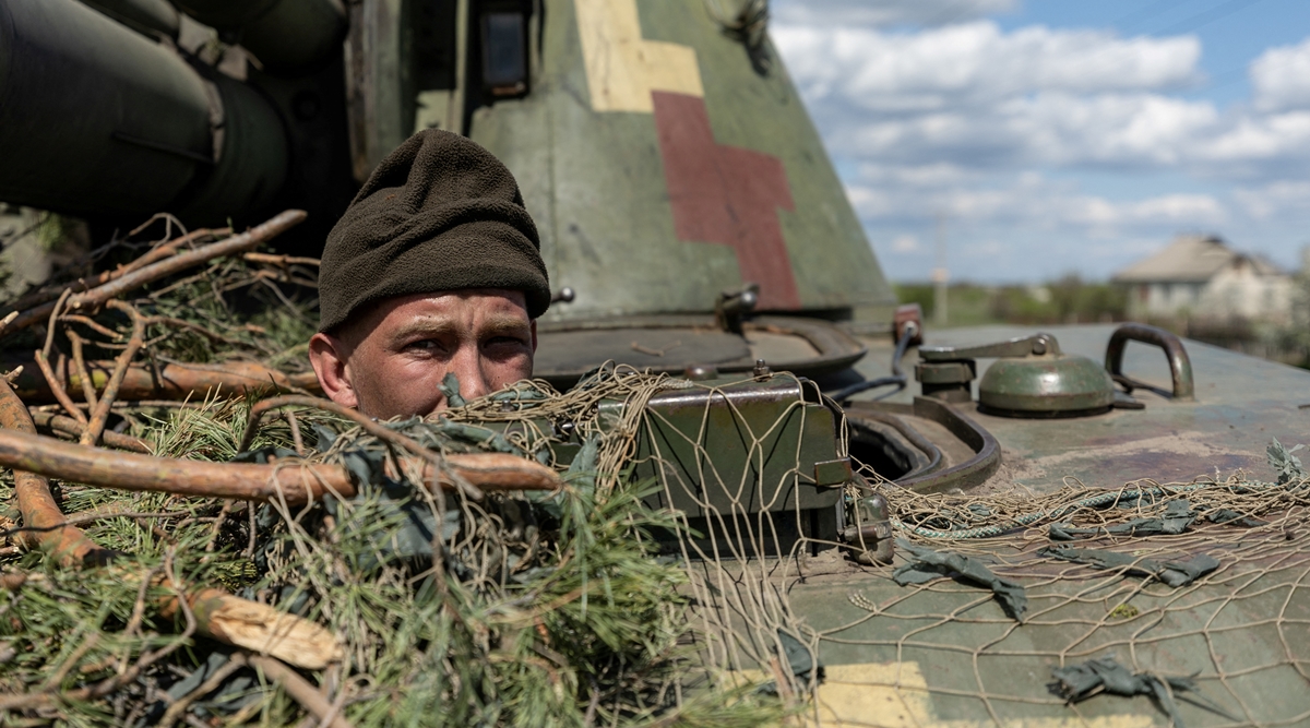 Ukraine Encircles Thousands Of Russian Troops At Lyman Stronghold Military World News The