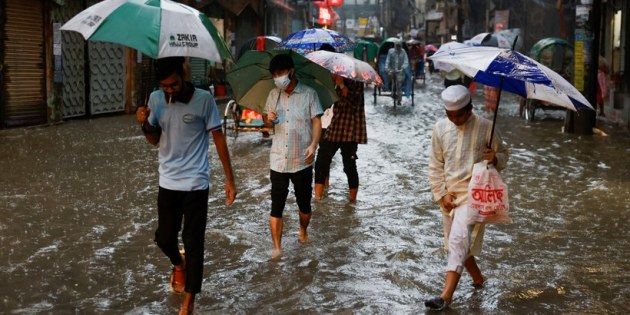 streets of Dhaka, streets in Bangladesh after cyclone Sitrang, cyclone Sitrang Bangladesh