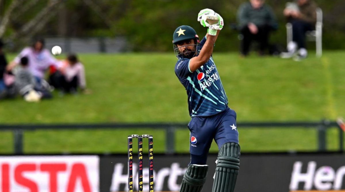 pakistan-beat-bangladesh-by-seven-wickets-in-nz-tri-series